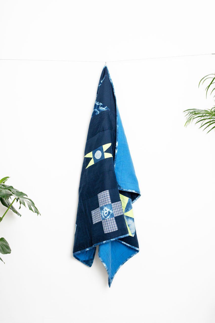 THE BIG BLUE THROW image 7